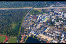 Industriegebiet Im an der A5 mit  mein solar strom GmbH und  RONAL Bathrooms GmbH in Forst im Bundesland Baden-Württemberg, Deutschland
