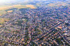 Ortsfübersicht aus Nordwesten in Forst im Bundesland Baden-Württemberg, Deutschland