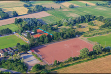 Hartplatz des TB Jahn Zeiskam 1896 e.v im Bundesland Rheinland-Pfalz, Deutschland