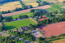 Rasenplatz des TB Jahn Zeiskam 1896 e.v. und Tennsiplatz des TC '86 Zeiskam e.V im Bundesland Rheinland-Pfalz, Deutschland