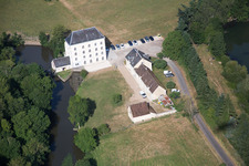 Luftaufnahme von Vendôme in Naveil im Bundesland Loir-et-Cher, Frankreich