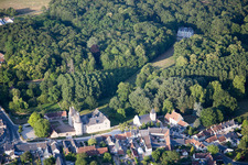 Luftaufnahme von Fougères-sur-Bièvre im Bundesland Loir-et-Cher, Frankreich