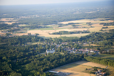 Burganlage des Schloß Cheverny - Château de Cheverny in Cheverny in Centre-Val de Loire im Bundesland Loir-et-Cher, Frankreich
