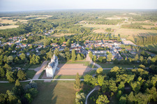 Cheverny im Bundesland Loir-et-Cher, Frankreich von oben