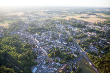 Cheverny im Bundesland Loir-et-Cher, Frankreich aus der Luft