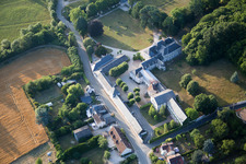 Candé-sur-Beuvron im Bundesland Loir-et-Cher, Frankreich von oben gesehen