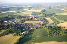 Luftaufnahme von Neewiller-près-Lauterbourg im Bundesland Bas-Rhin, Frankreich
