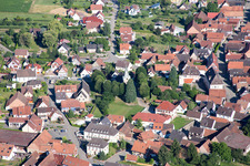 Luftaufnahme von Steinseltz im Bundesland Bas-Rhin, Frankreich