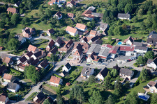 Luftbild von Oberhoffen-lès-Wissembourg im Bundesland Bas-Rhin, Frankreich