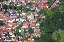 Wissembourg im Bundesland Bas-Rhin, Frankreich von der Drohne aus gesehen
