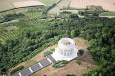 Drohnenaufname von Montsec, Amerikanisches Kriegerdenkmal im Bundesland Meuse, Frankreich