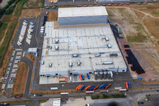 Schrägluftbild von Pfälzer Erfrischungsgetränke GmbH in Wörth am Rhein im Bundesland Rheinland-Pfalz, Deutschland