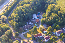Hohenwettersbacherstraße 38 , "offene Jugendwerkstatt Karlsruhe" am Steinbruch im Ortsteil Grünwettersbach im Bundesland Baden-Württemberg, Deutschland von oben