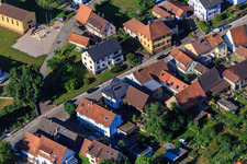 Lange Straße im Ortsteil Schluttenbach in Ettlingen im Bundesland Baden-Württemberg, Deutschland aus der Drohnenperspektive