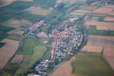 Drohnenaufname von Ortsteil Kapellen in Kapellen-Drusweiler im Bundesland Rheinland-Pfalz, Deutschland