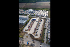 Worms, Industriegebiet Im Langgewan, Spedition Kube & Kubenz im Bundesland Rheinland-Pfalz, Deutschland von einer Drohne aus