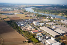 Luftaufnahme von Worms, Industriegebiet Nord am Rhein im Bundesland Rheinland-Pfalz, Deutschland