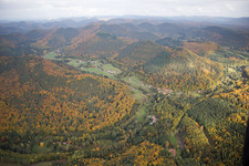 Dambach im Bundesland Bas-Rhin, Frankreich von oben gesehen