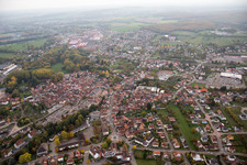 Drohnenaufname von Reichshoffen im Bundesland Bas-Rhin, Frankreich