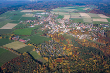 Schrägluftbild von Ortsteil Vielbrunn in Michelstadt im Bundesland Hessen, Deutschland