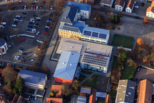 Ludwig-Riedinger-Grundschule und Stadthalle Kandel im Bundesland Rheinland-Pfalz, Deutschland
