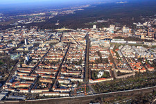 Schrägluftbild von Stuttgarter Straße x Rüppurer Straße jenseits des Güterbahnhof im Ortsteil Südstadt in Karlsruhe im Bundesland Baden-Württemberg, Deutschland