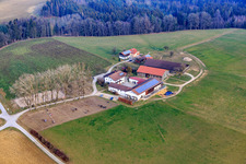 Schrägluftbild von Pferdehof Ziegelbauer in Pfarrkirchen im Bundesland Bayern, Deutschland