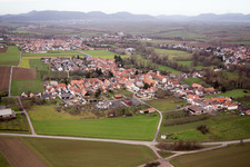 Ortsteil Mühlhofen in Billigheim-Ingenheim im Bundesland Rheinland-Pfalz, Deutschland aus der Luft