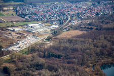 Schrägluftbild von Gartenkies im Ortsteil Neudorf in Graben-Neudorf im Bundesland Baden-Württemberg, Deutschland