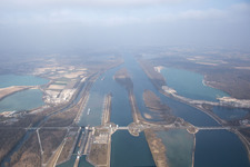 Luftaufnahme von Gambsheim im Bundesland Bas-Rhin, Frankreich