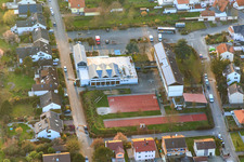 Grundschule "Am Mandelbaum" und Dorfgemeinschaftshaus in Rohrbach im Bundesland Rheinland-Pfalz, Deutschland
