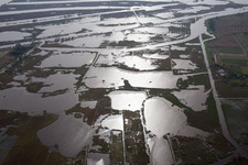 Massarosa im Bundesland Lucca, Italien von oben