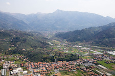 Capezzano Pianore(I-Toskana) im Bundesland Toscana, Italien aus der Luft