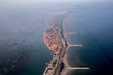 Siedlungsgebiet im Ortsteil Pellestrina in Venedig in Venetien im Bundesland Metropolitanstadt Venedig, Italien