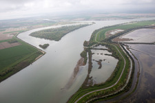 Pila im Bundesland Venetien, Italien von der Drohne aus gesehen