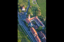 Gebäudekomplex des Klosters Kloster St. Ludwig im Ortsteil Lindach in Kolitzheim im Bundesland Bayern, Deutschland
