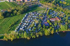Luftbild von Camping Katzenkopf am Mainufer in Sommerach im Bundesland Bayern, Deutschland