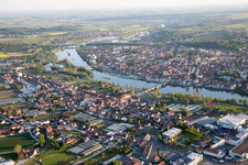 Schrägluftbild von Kitzingen im Bundesland Bayern, Deutschland