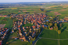 Dorfansicht aus Westen in Großlangheim im Bundesland Bayern, Deutschland