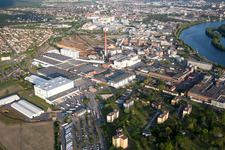 Luftbild von Gebäude und Produktionshallen auf dem Werksgelände SCA HYGIENE PRODUCTS GmbH am Altrhein im Ortsteil Waldhof in Mannheim im Ortsteil Sandhofen im Bundesland Baden-Württemberg, Deutschland
