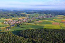 Ortsansicht im Tal der Modau aus Südosten im Ortsteil Nieder-Modau in Ober-Ramstadt im Bundesland Hessen, Deutschland