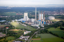 Luftbild von Reaktorblöcke, Kühlturmbauwerke und Anlagen des Kohle- und Gaskraftwerks Kraftwerk Staudinger in Großkrotzenburg im Bundesland Hessen, Deutschland