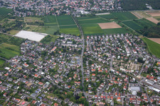 Drohnenbild von Ortsteil Jugenheim an der Bergstrasse in Seeheim-Jugenheim im Bundesland Hessen, Deutschland