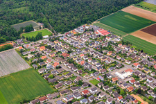 Waldstraße zum Sportplatz der Sportgemeinde Einhausen 1919 e.V im Bundesland Hessen, Deutschland