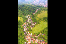 Dorfansicht im Laudenbachtal am Morgen von Osten im Bundesland Baden-Württemberg, Deutschland