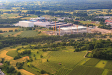 Industriegebiet Industriestraße mit Winkels Getränke Logistik GmbH Östringen und Baustelle für Bader Versand Zentrum Östringen im Bundesland Baden-Württemberg, Deutschland