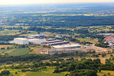 Luftbild von Industriegebiet Industriestraße mit Winkels Getränke Logistik GmbH Östringen und Baustelle für Bader Versand Zentrum Östringen im Bundesland Baden-Württemberg, Deutschland