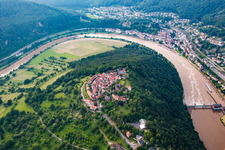 Luftbild von Ruine und Mauerreste der ehemaligen Burganlage und Feste Dilsberg im Ortsteil Dilsberg in Neckargemünd im Bundesland Baden-Württemberg, Deutschland
