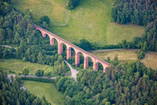 Himbächel-Viadukt im Ortsteil Hetzbach in Oberzent im Bundesland Hessen, Deutschland