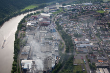 Industriegebiet an den Fluß- Uferbereichen des Main im Ortsteil Bestenheid in Wertheim im Bundesland Baden-Württemberg, Deutschland